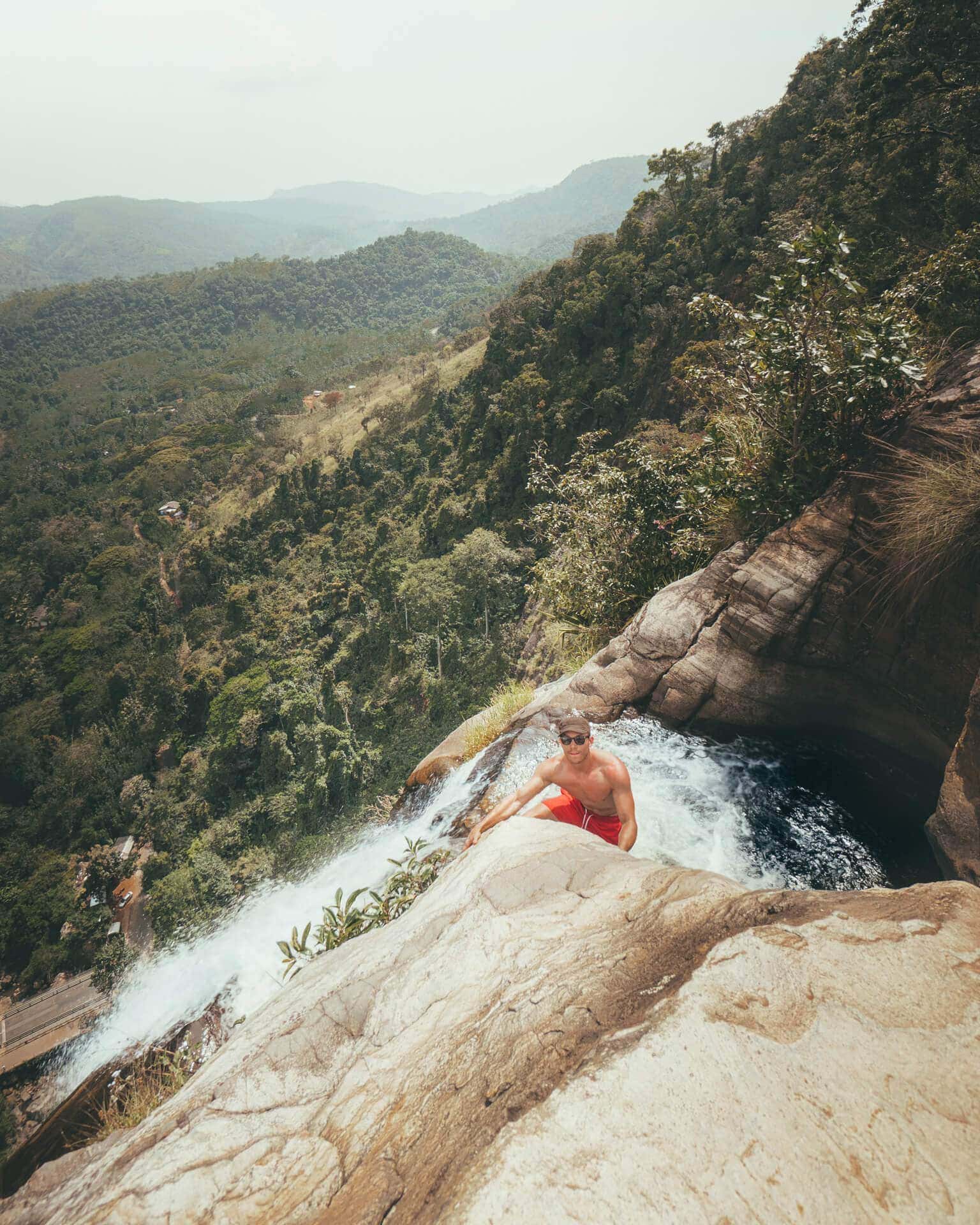 Rock pools above Diyaluma Falls